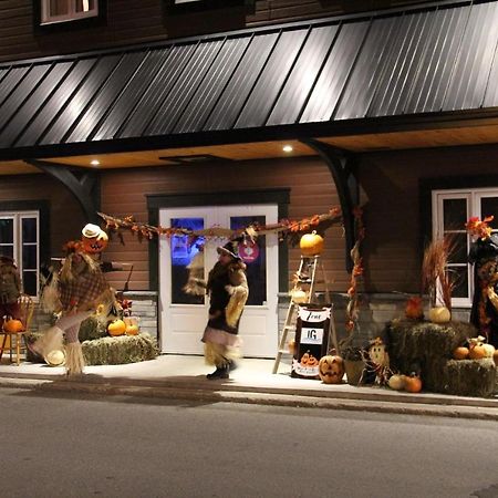 Auberge Du Vieux Faubourg Sainte Anne-des-Chênes Exteriör bild